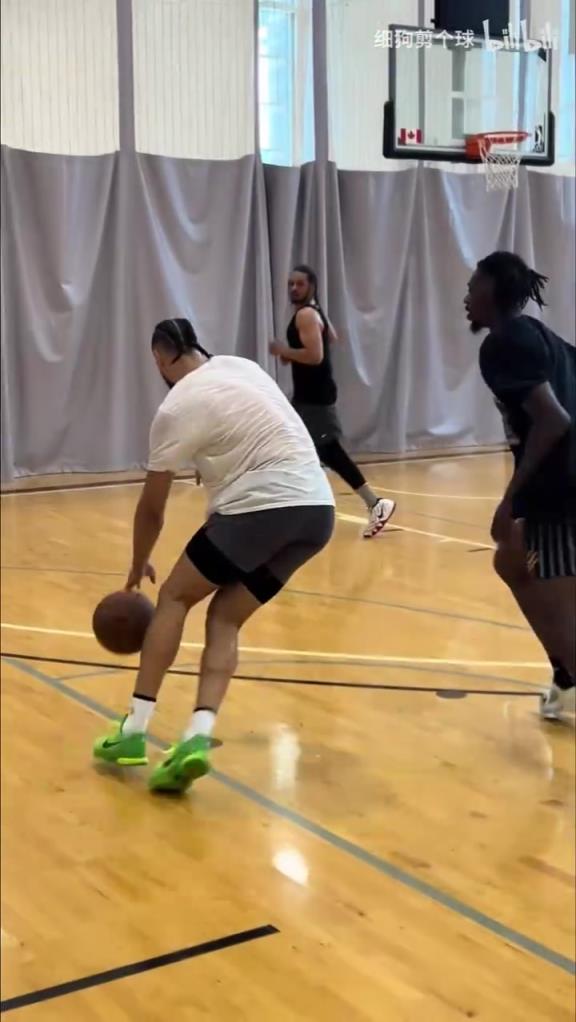 持球能力越来越强了！狄龙这赛季真是完全蜕变了！