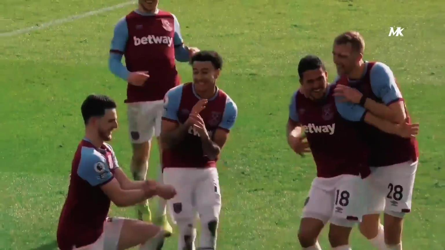 一次看个爽！写进足坛历史的庆祝动作！谁让你你印象最深刻？