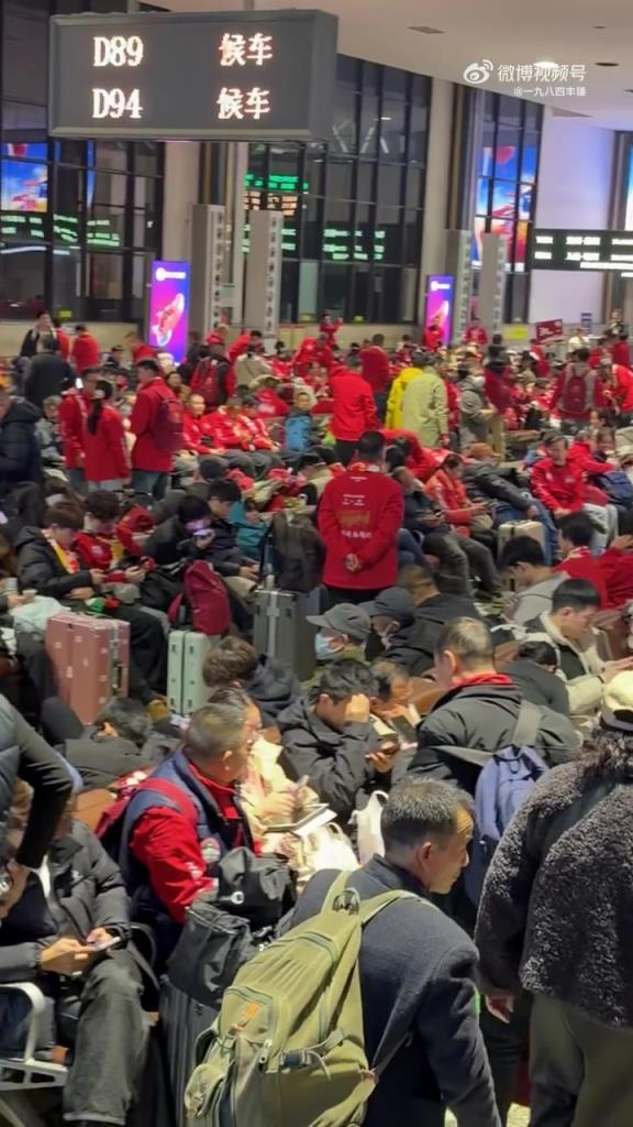 京广线和陇海线的交汇处，河南球迷震撼出征了