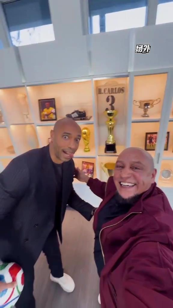 亨利卡洛斯你们赔我手机