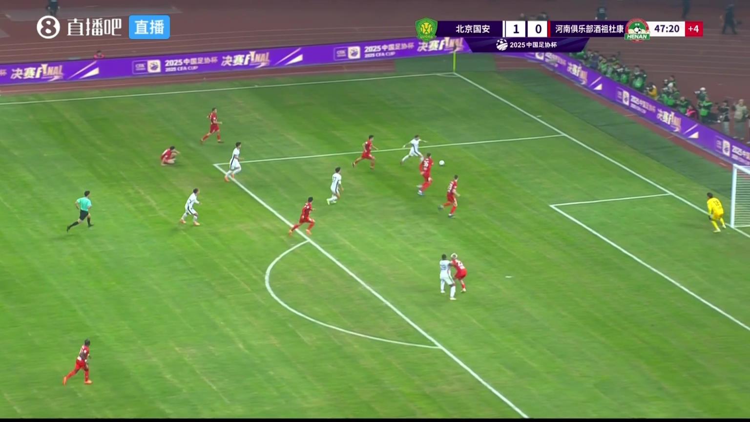 VAR回看判点!法比奥造马亚手球,亲自主罚命中2-0