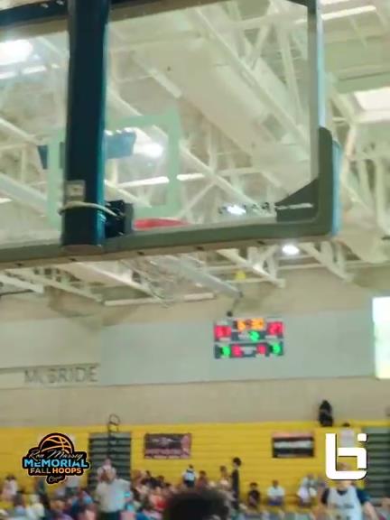 乃父之风！克里斯·保罗儿子穿2号球衣，16岁1米85已超父亲