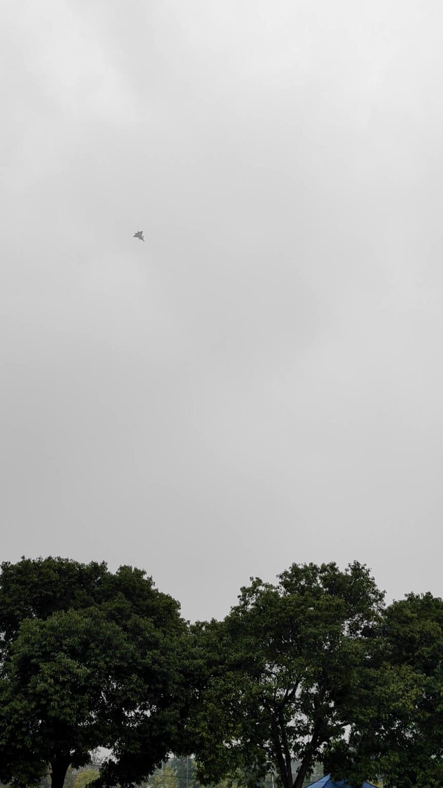 排面！国之重器歼20战机掠过老甲A比赛现场！！