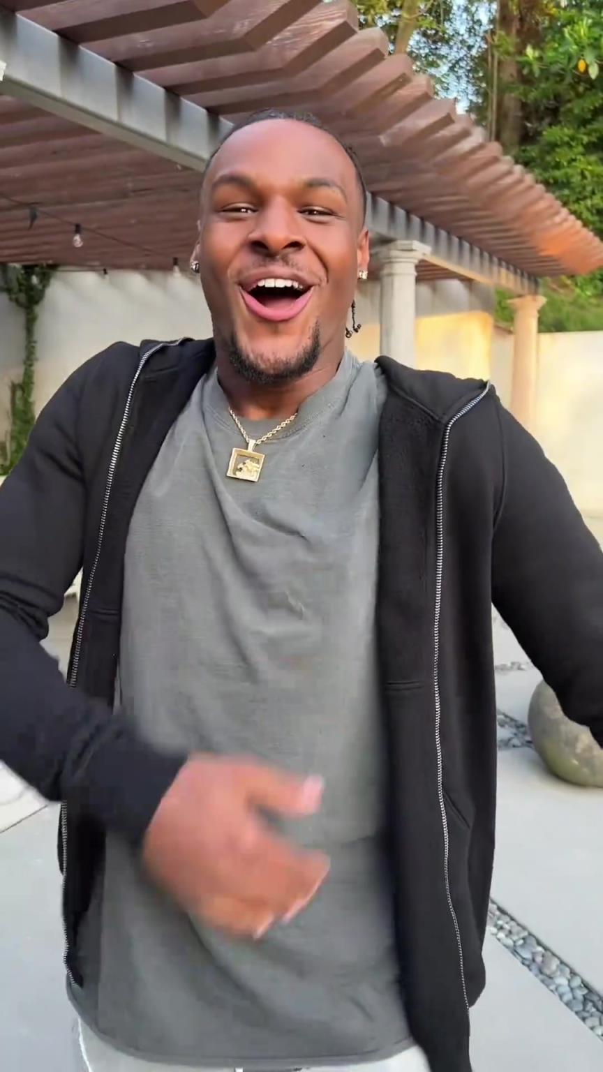 太搞了布朗尼神模仿勒布朗日常训练过程，还是亲生的了解啊！