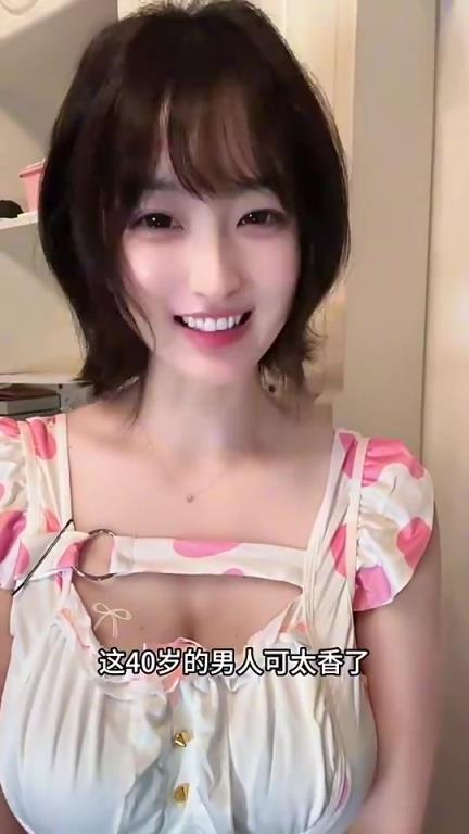 如今很失望吧！赛季前一女船蜜：我船阵容雄厚，40岁老男人太香了