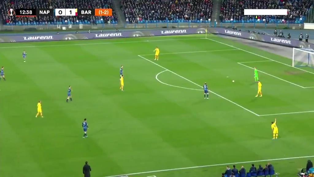 这么写意的吗？名场面：以为德容只会传球？那就展示一下射术吧！