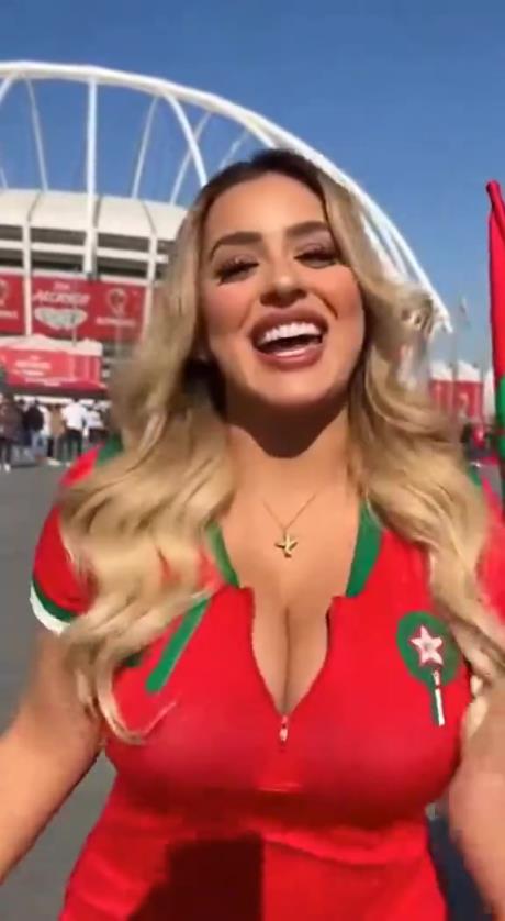 阿拉伯杯决赛在即！一富态摩洛哥女球迷为球队加油