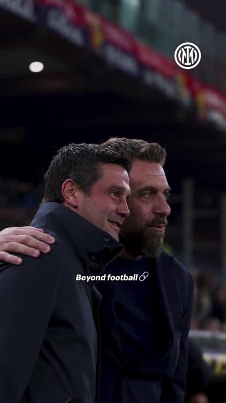 昔日队友！国米官推晒特写：两位意甲新锐教头惺惺相惜