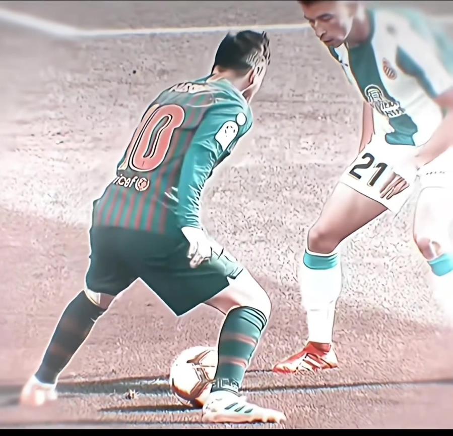梅西把以静制动玩到了极致，对方出脚的那一刻开始就已经输了