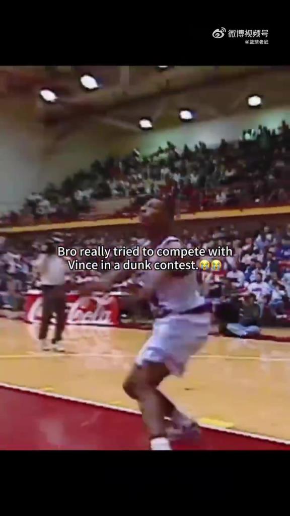 皮尔斯高中时期参加扣篮大赛！地板流也有飞天遁地的时候