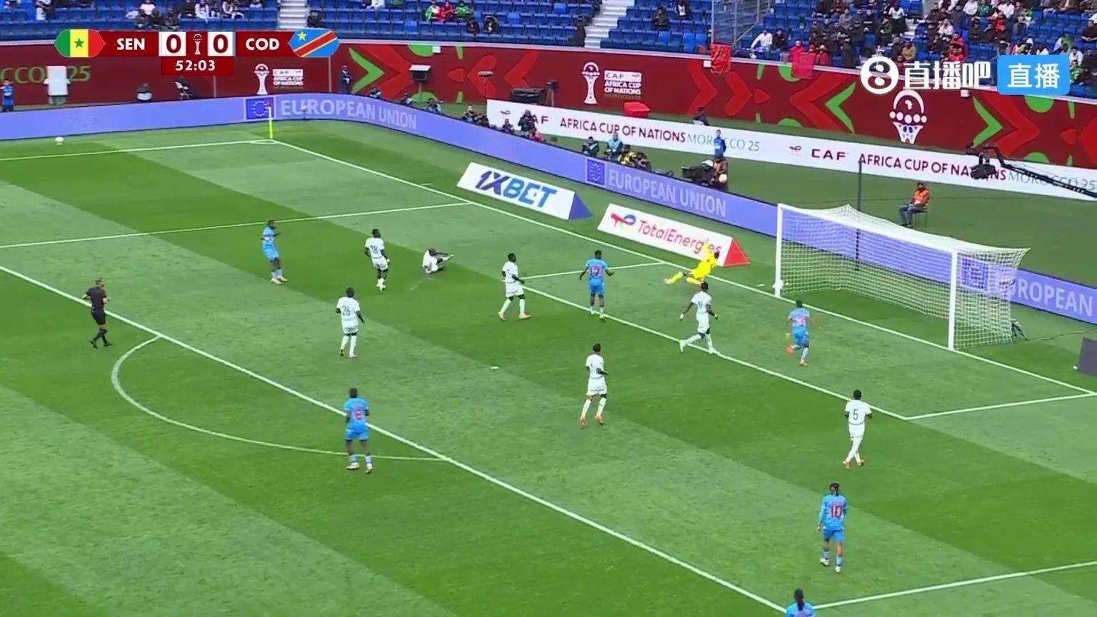 欧冠冠军门神！爱德华·门迪成功化解民主刚果精妙配合后的爆射