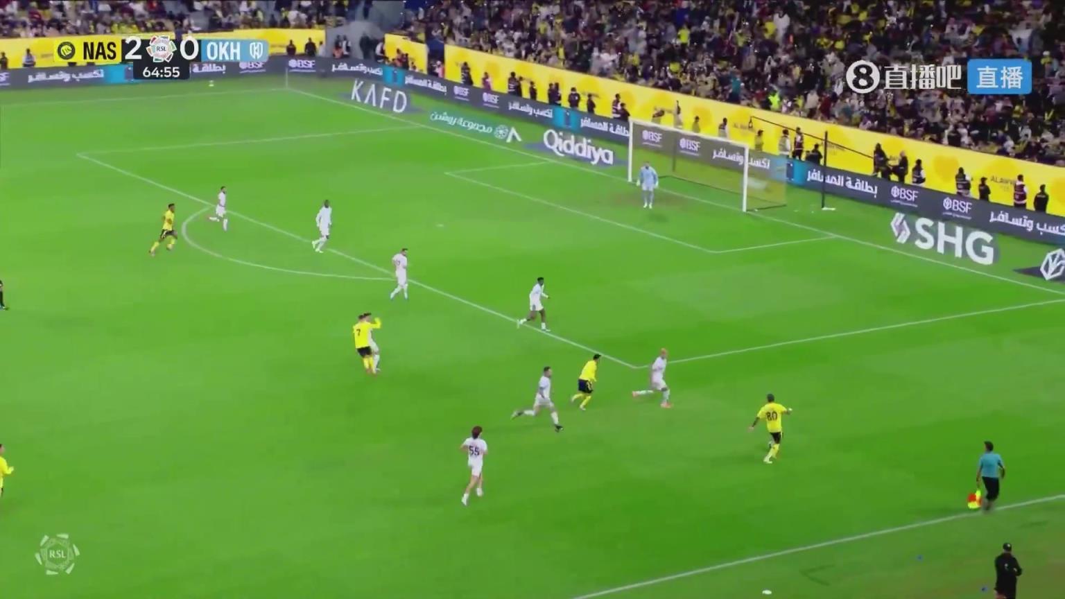 可惜了啊！队友脚尖越位，C罗破门被吹越位无缘戴帽