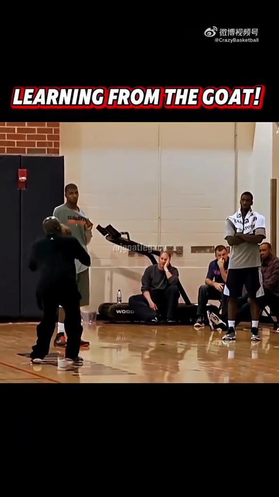 谁家老板还得亲自给球员示范动作的啊