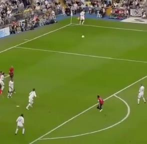 这传球+定位球绝了❗️原来当年的小贝这么强️