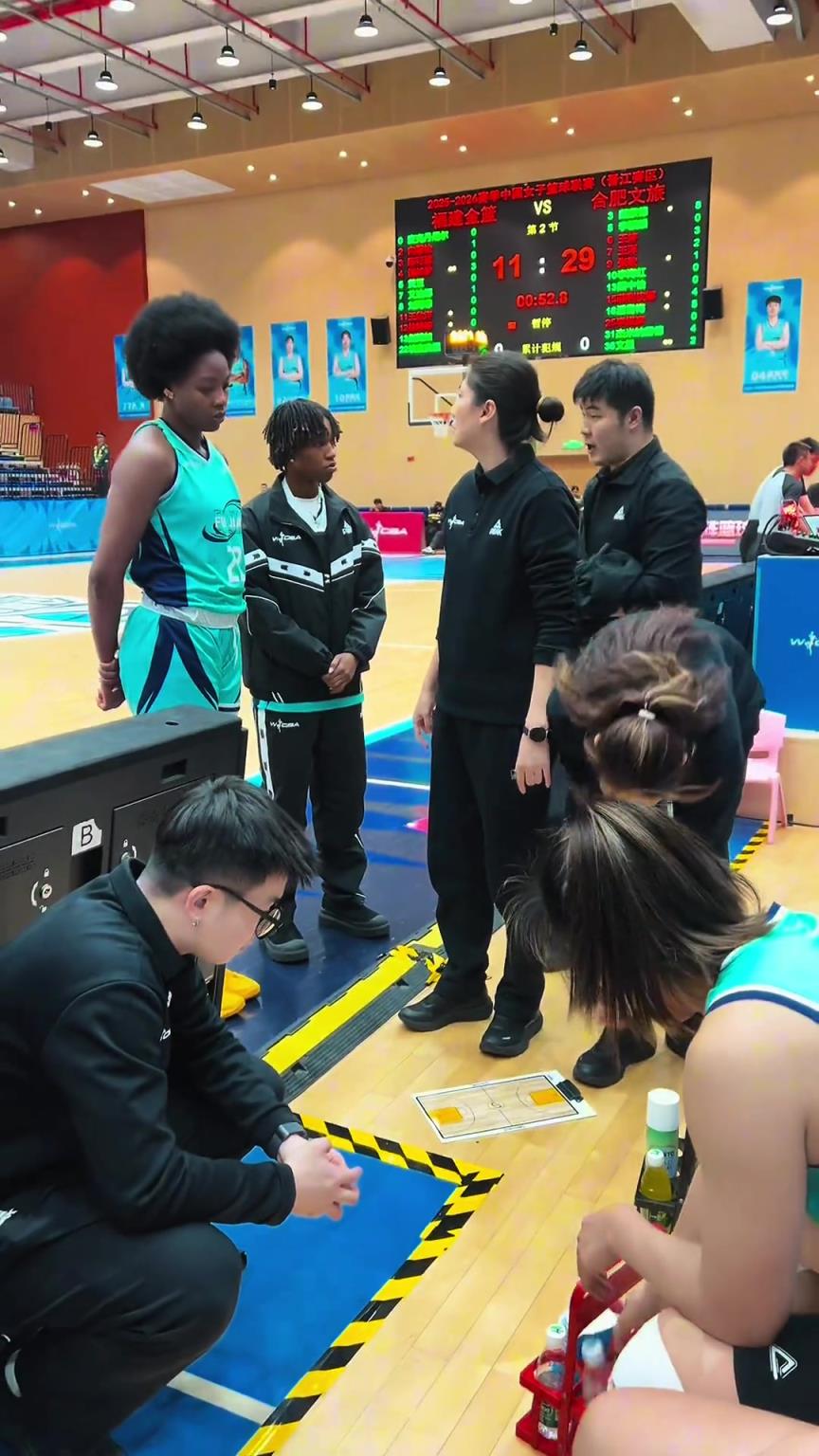 谁行谁上！没有例外！ 现场感受wcba卞兰卞指导的魄力！