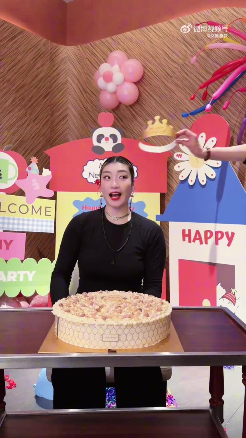 拍起来像女王！女篮李梦晒视频 祝自己生日快乐！