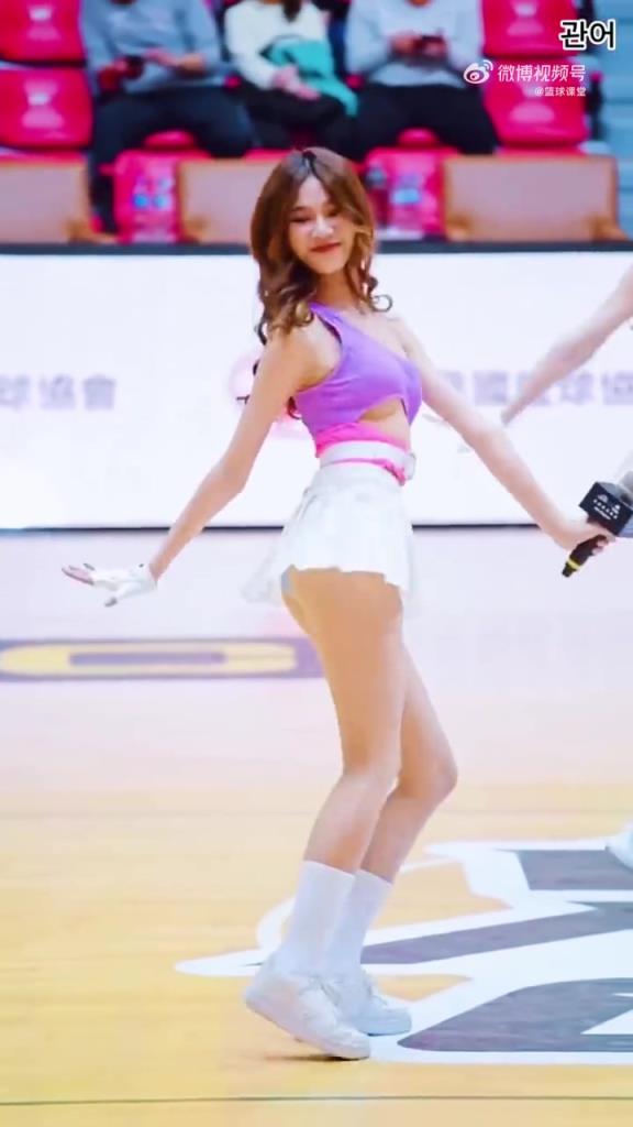 这绝对是啦啦队中的MVP级别！