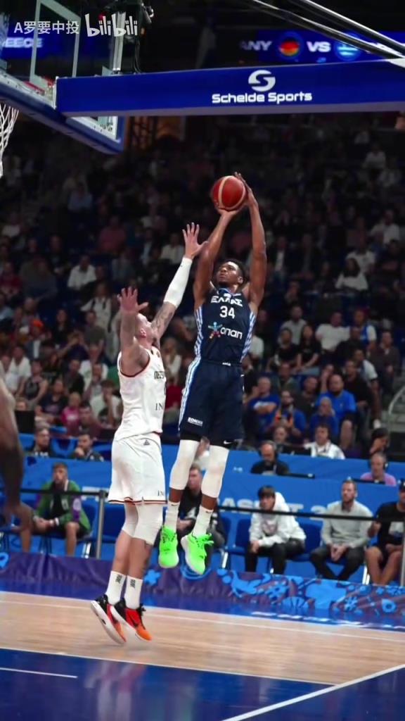 人形高达！近距离感受一下字母哥夸张的身体天赋！