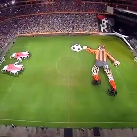 观众也是配合啊！一起来看这颗最大的“进球”！