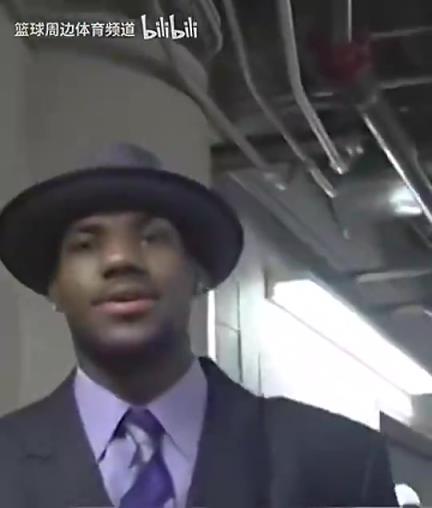 如今老詹无缘全明星首发！当年詹韦首次打全明星，和卡特一同入场