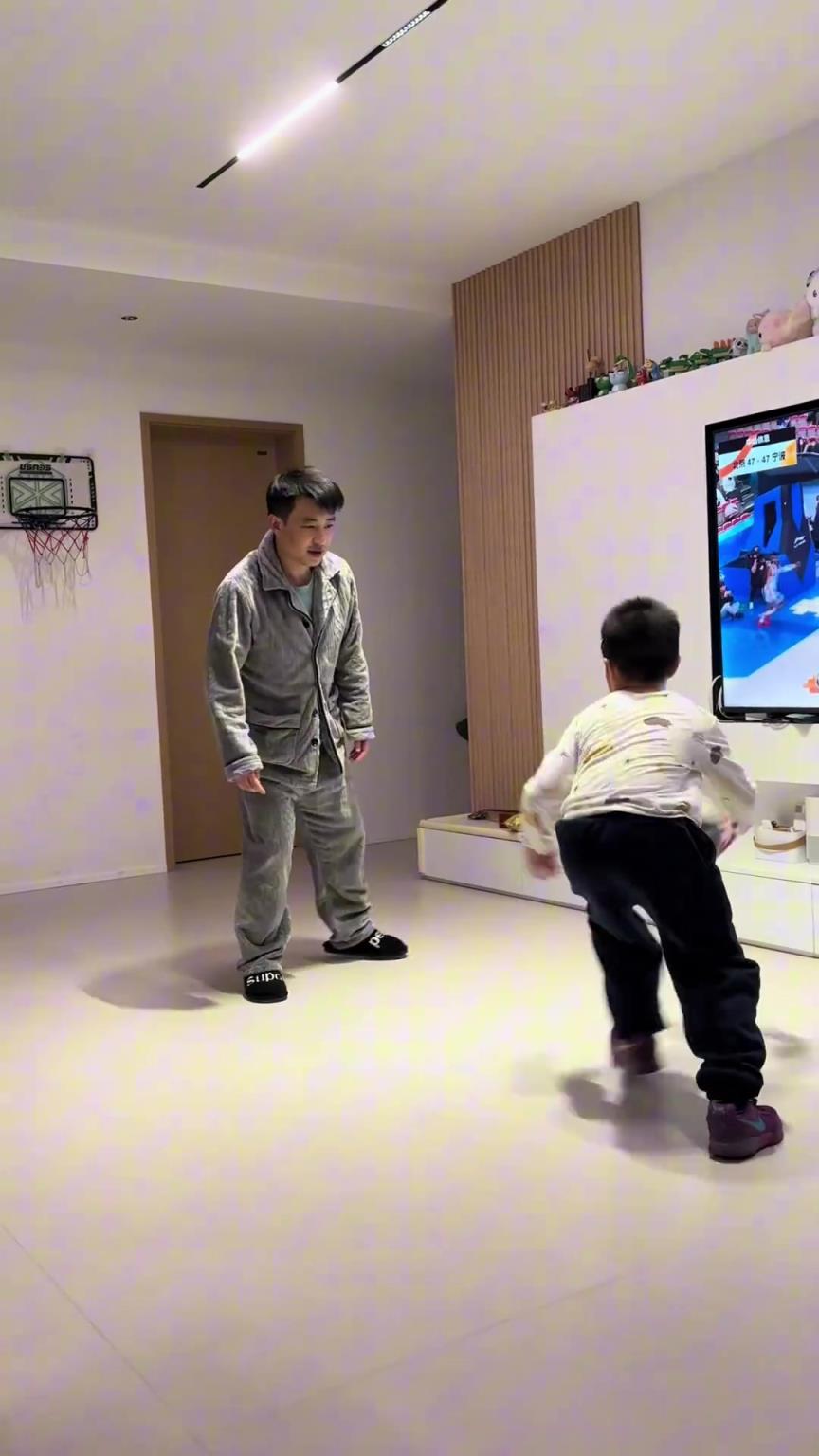 打篮球的兄弟能告诉我这个天赋高嘛？