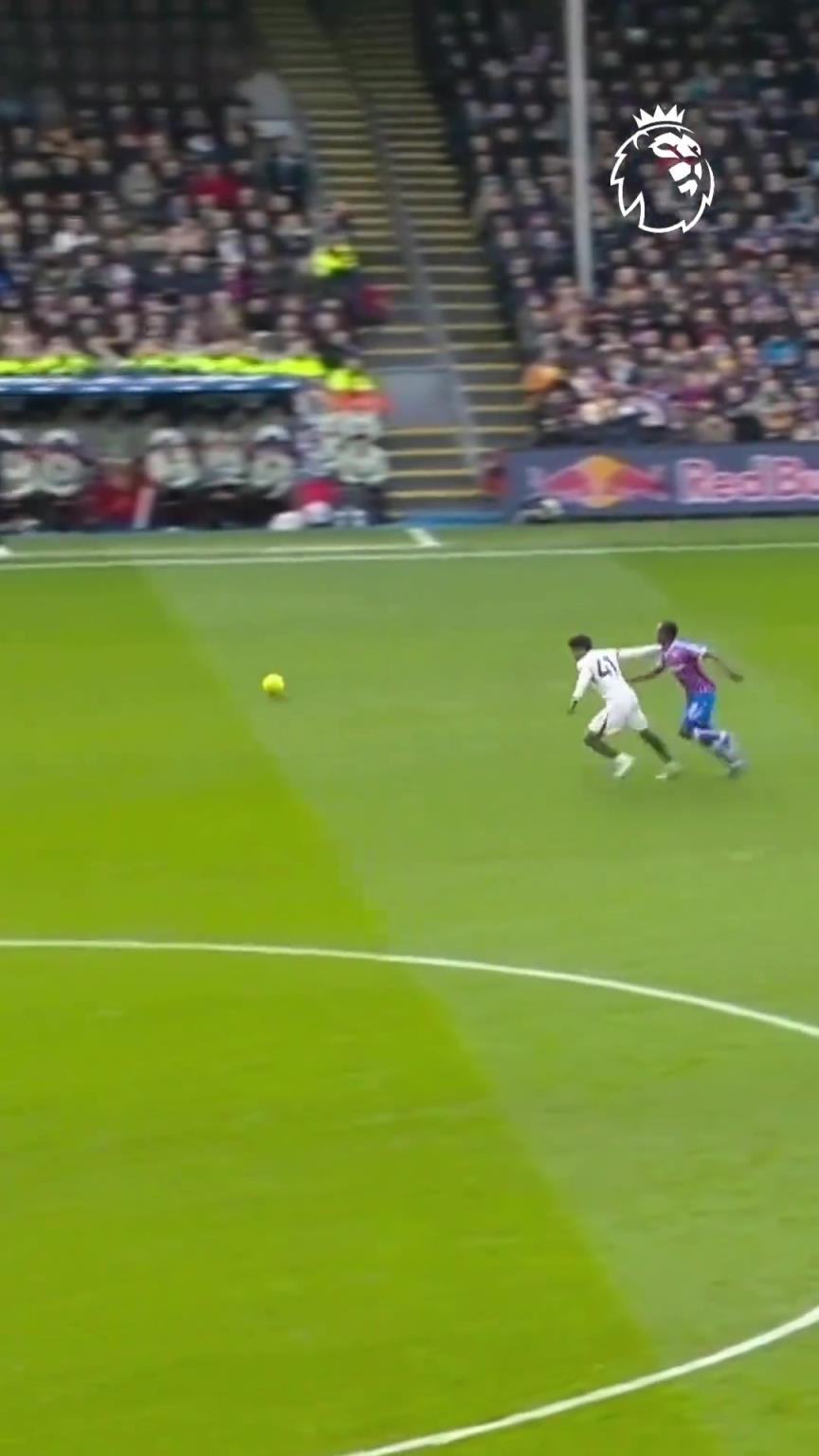 这身体素质真的太炸裂了！埃斯特旺：油门一踩，谁人能挡？