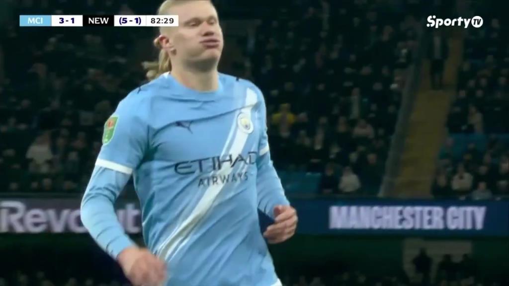 可惜了！谢尔基送精准直塞，哈兰德单刀打门被扑出！