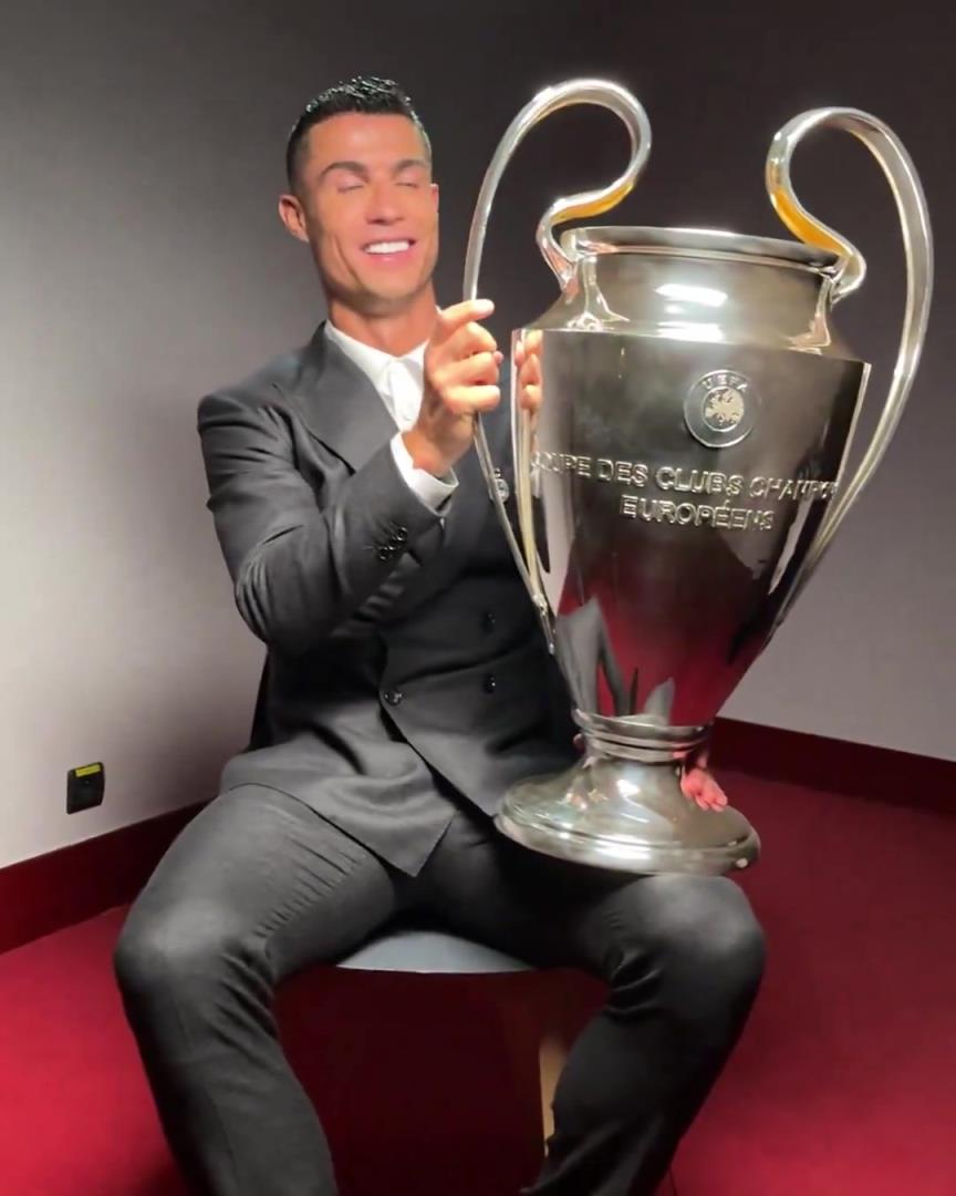 欧冠之王！️欧冠官方祝C罗41岁生日快乐