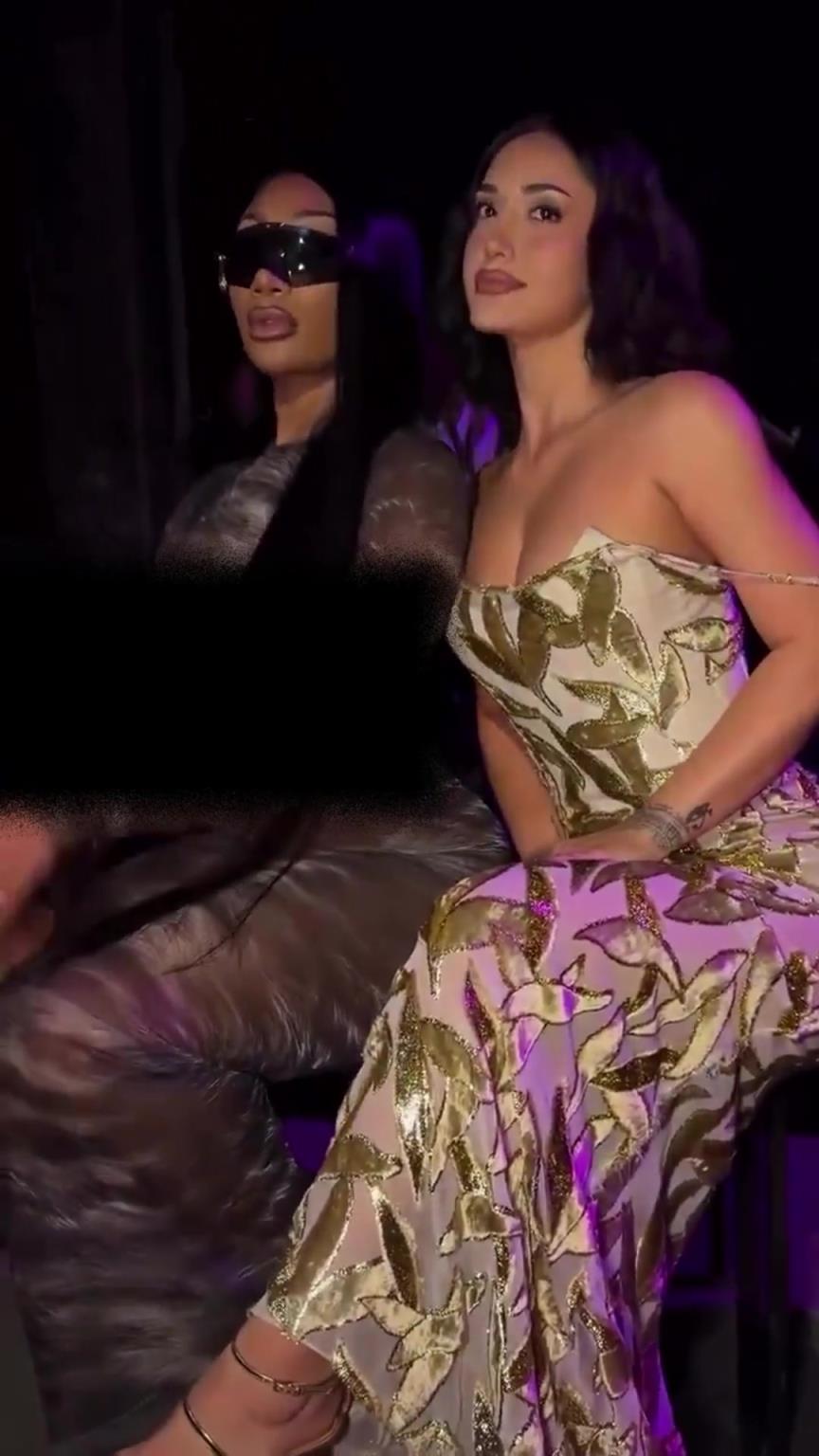 迷倒克莱的女人马冬梅大秀透视装，真是大方啊~