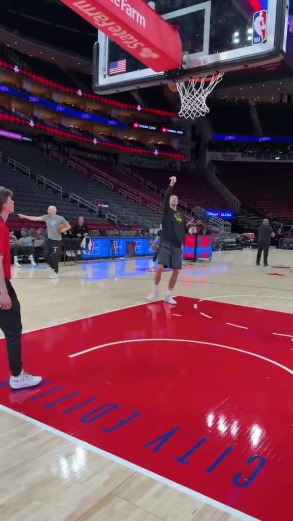 波津今日参加球队赛前训练，看这状态大家觉得还有多久能复出？