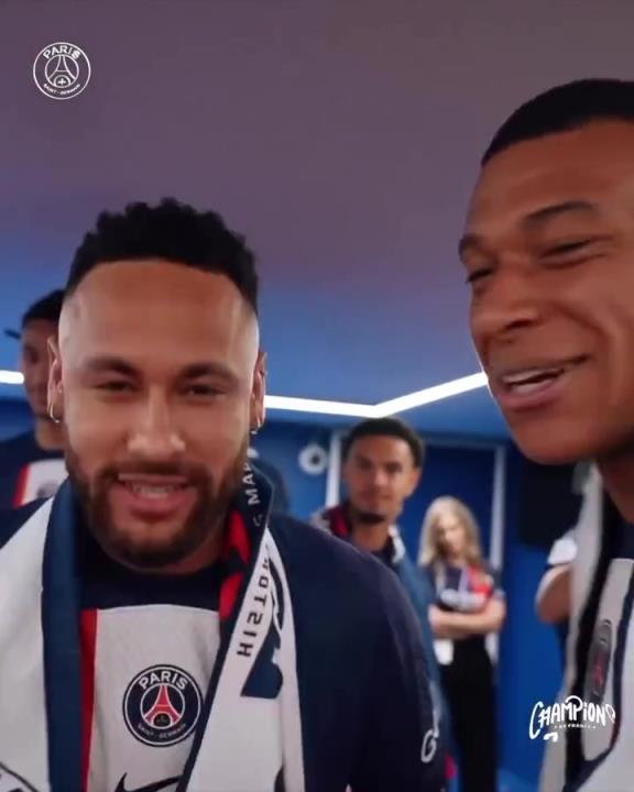 为数不多的温馨！姆巴佩昔日兴奋地向镜头介绍梅西和内马尔！