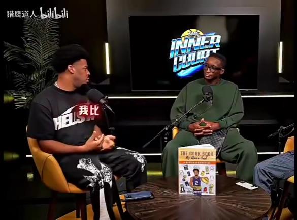 库克：我亲眼看到詹姆斯每天很早就起来训练，他不是在摆拍！