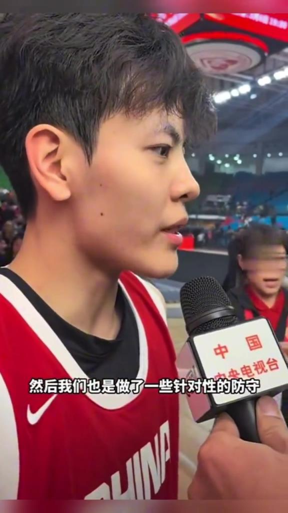 侧脸好“帅”！杨舒予：巴西是我们世预赛对手 会针对性布置