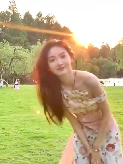 金佳悦这颜值，这是一秒让人沦陷啊！