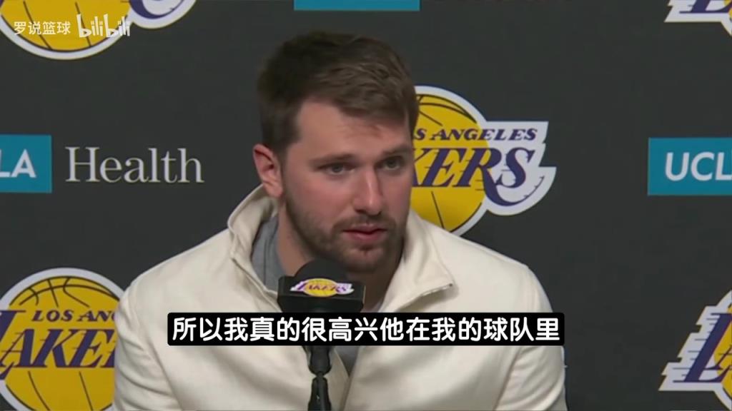 火速改口东契奇：很高兴肯纳德在我的球队~随后纠正：我们的