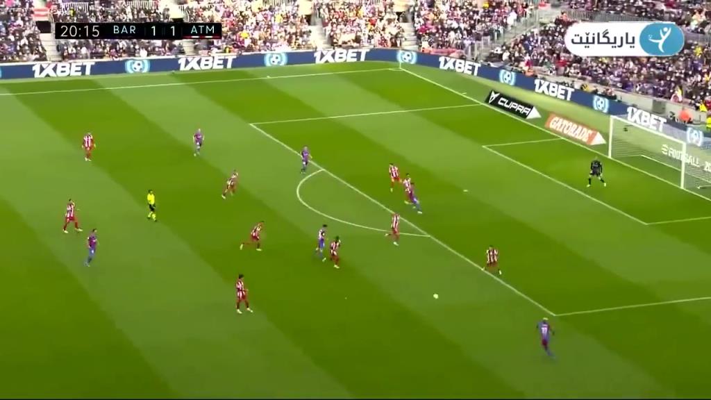 拉玛西亚的变异种！名场面：巴萨特劳雷边路强突送出助攻！