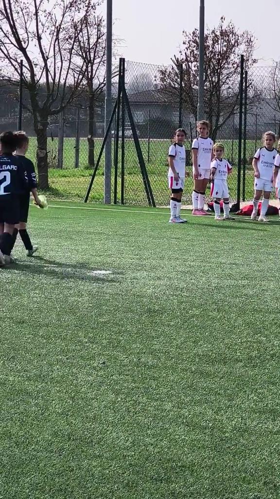 未来巨星就藏在其中？AC米兰的女足小将们！