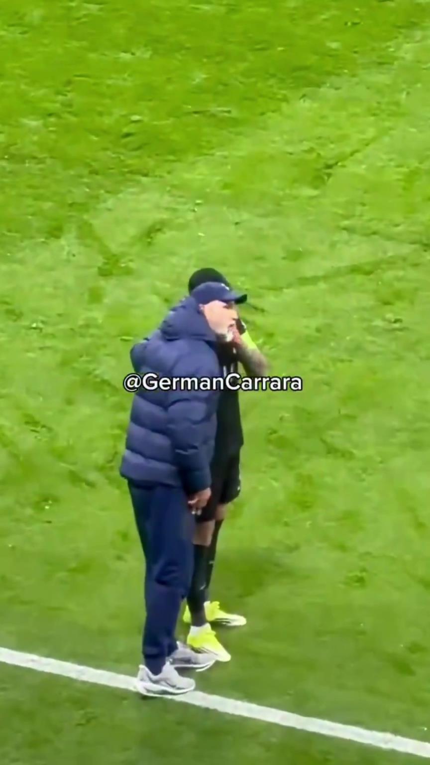 谁的主意？连续两次失误后，疑似罗梅罗提醒图多尔把金斯基换下去