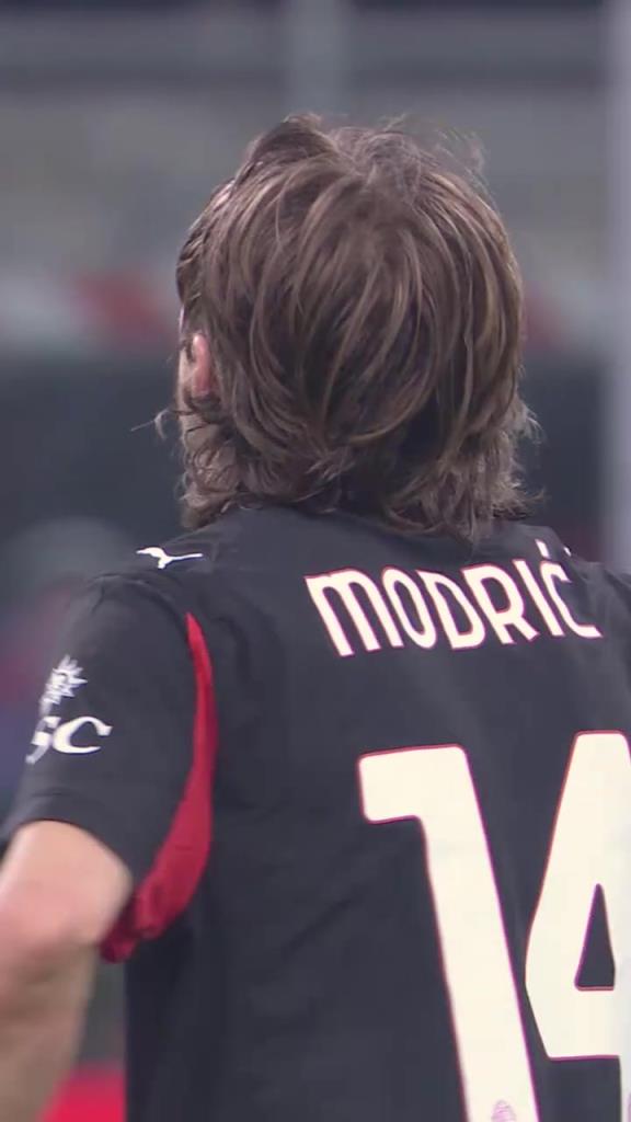 德比胜利是所有人的多巴胺！比赛结束时莫德里奇的瞬间！