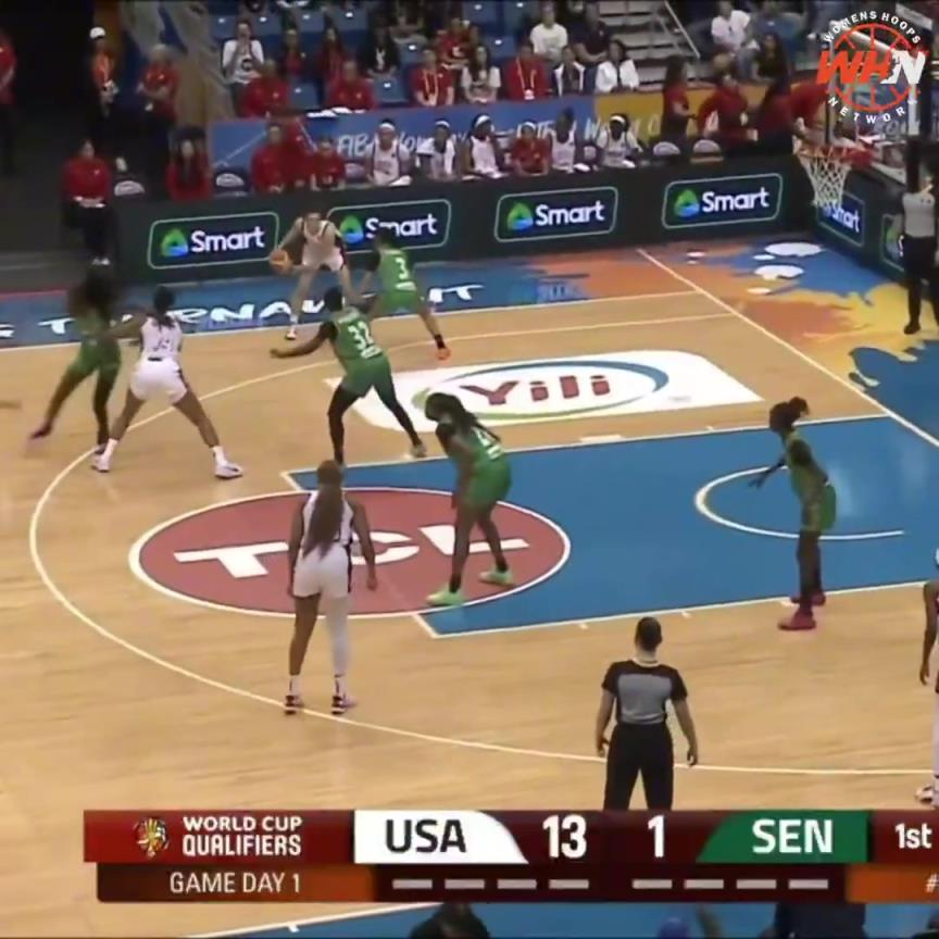 降维打击？凯特琳·克拉克美国女篮首秀，砍下17分12助4三分