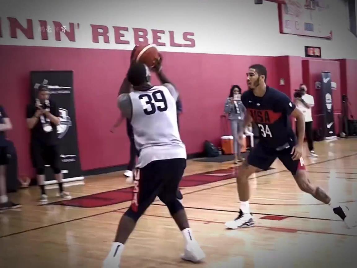 偶像是科比！阿德巴约此前表示：我进NBA的话要成为科比