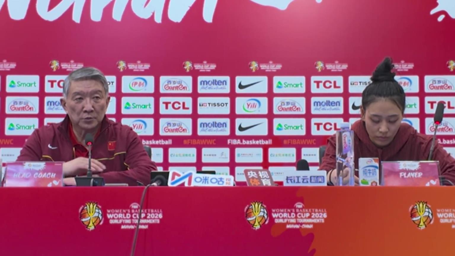 宫鲁鸣：对新一届中国女篮很有意义 希望和世界强队多交手学东西