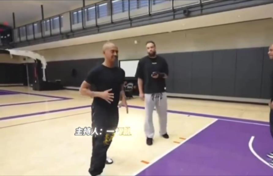 狄龙评价伦纳德: 我朝他喷垃圾话想激怒他 却被他打爆了