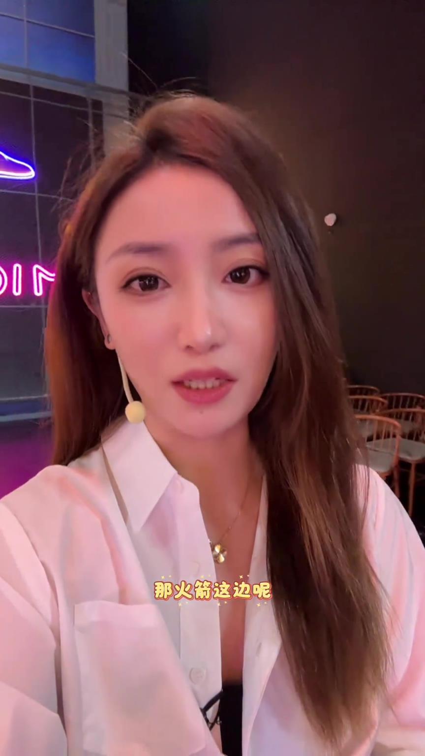 赢就完了！六连胜！西部第三！湖人的胜利把依姐乐坏了☺️