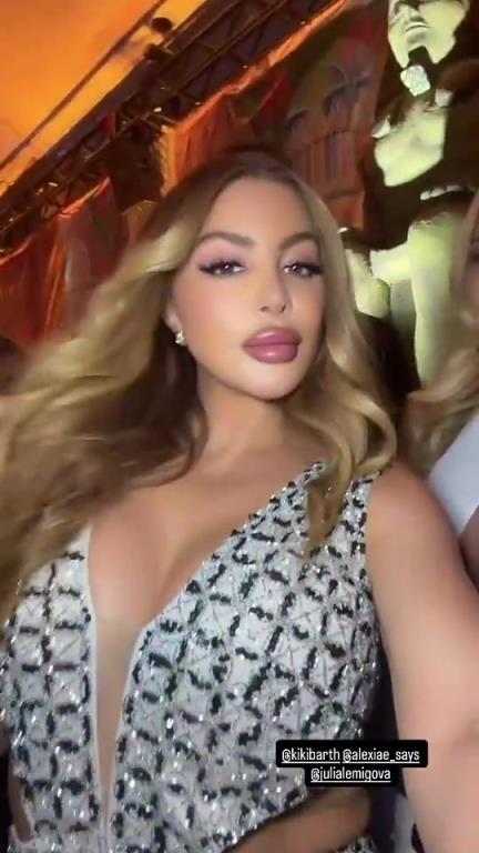 皮蓬前妻和闺蜜们自拍！阿姨们的颜值都还可以啊！