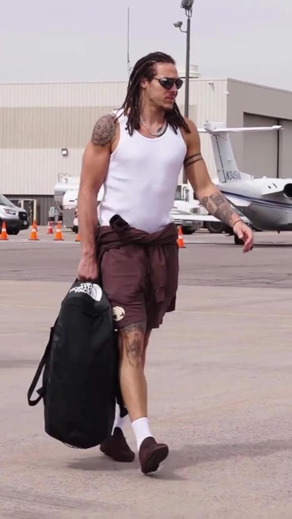 看到戈登就想起那句:马中赤兔 人中吕布