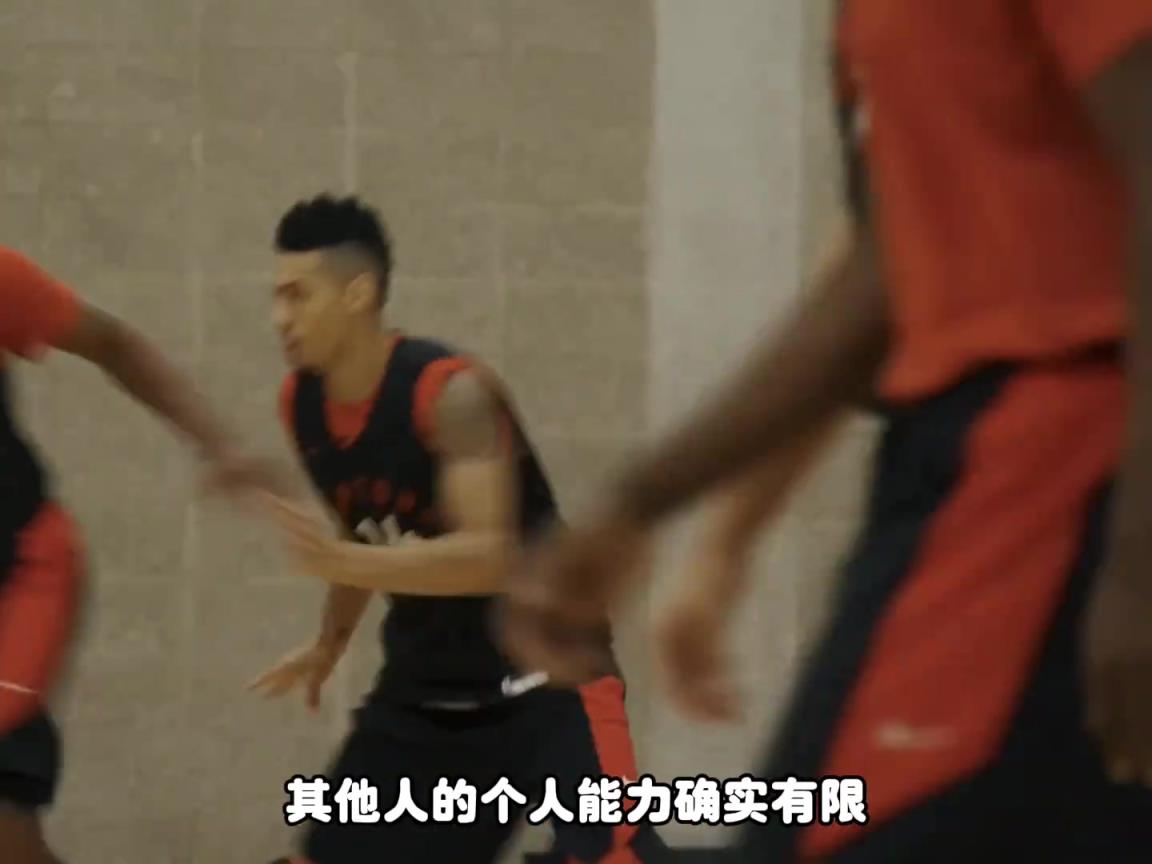 杨毅曾言：2019的小卡不算单核夺冠，他身边洛瑞、小加索尔、西卡都很强