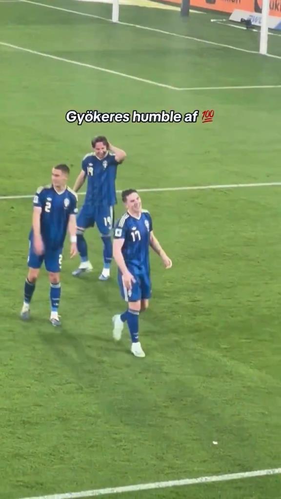 这场是真大腿！队友让约克雷斯接受球迷的鼓掌欢呼