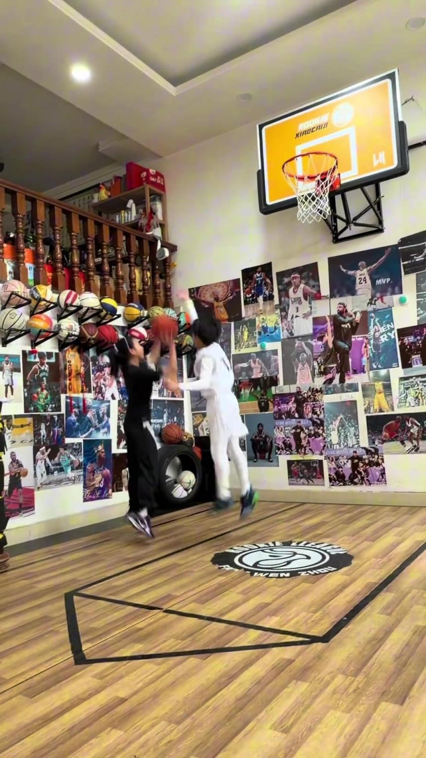 罕见！国产奥妮尔姐姐1v1竟然被弟弟帽了一个！