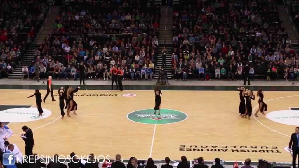 魅惑女特工！俄罗斯啦啦队美女演绎007舞蹈！